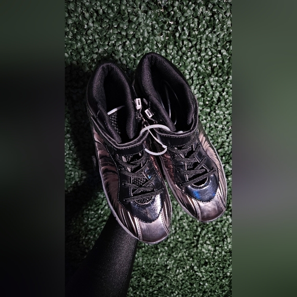 Black and Silver High-Top Roller Skate Sneakers - Picture 5 of 5